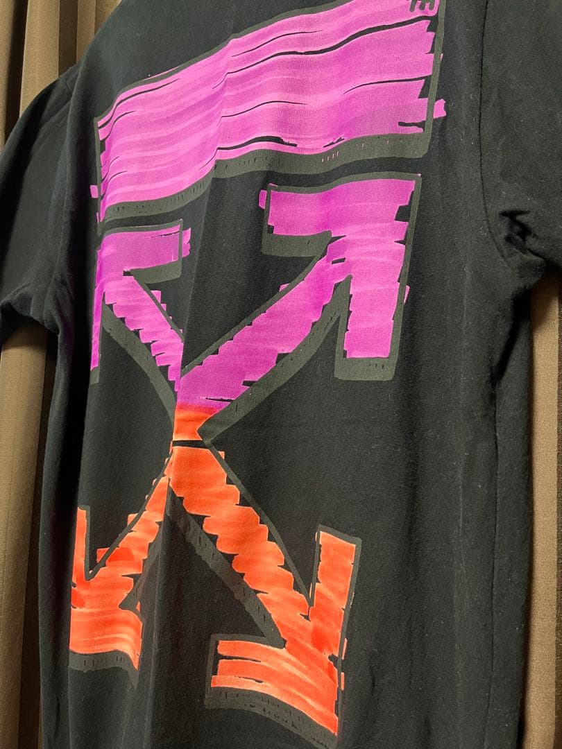 OFF WHITE Marker Arrow Tシャツ