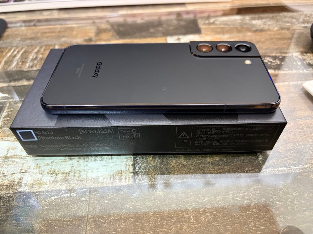 Samsung Galaxy S22 本体 ケース付き ブラック