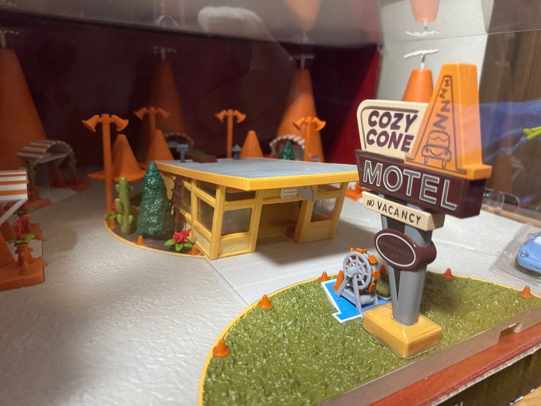 ミニカー PRECISION SERIES COZY CONE MOTEL PLAYSET
