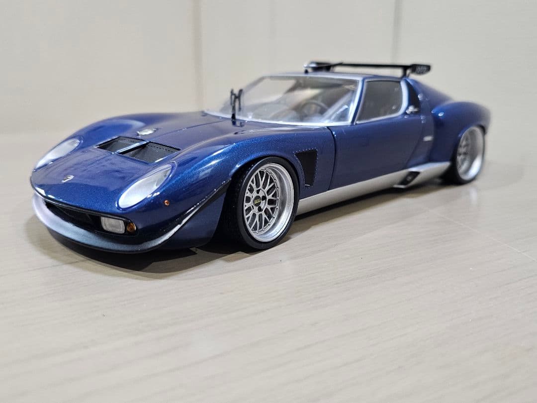 京商　1/18　ランボルギーニ・イオタ・SVR