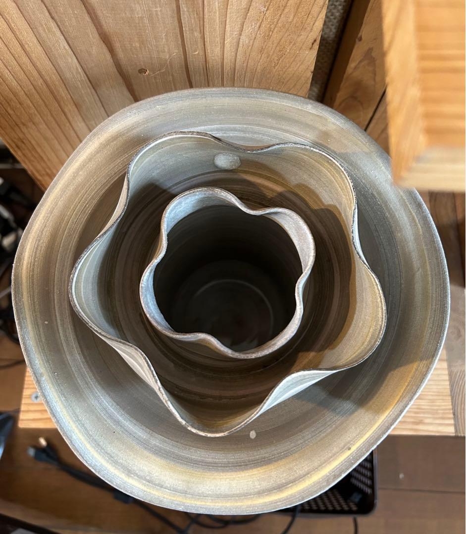 陶芸作家　やきもの　花器　花瓶　白石和宏　娘　白石阿衣