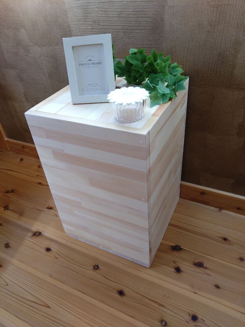 【送料無料】無垢材　オシャレ収納付き飾り棚　サイドテーブル　キッチン収納ラック