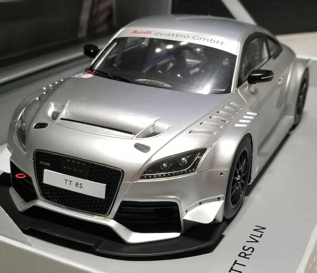 【激レア】1/18 スパーク　ディーラー特注　AUDI TTRS 2011