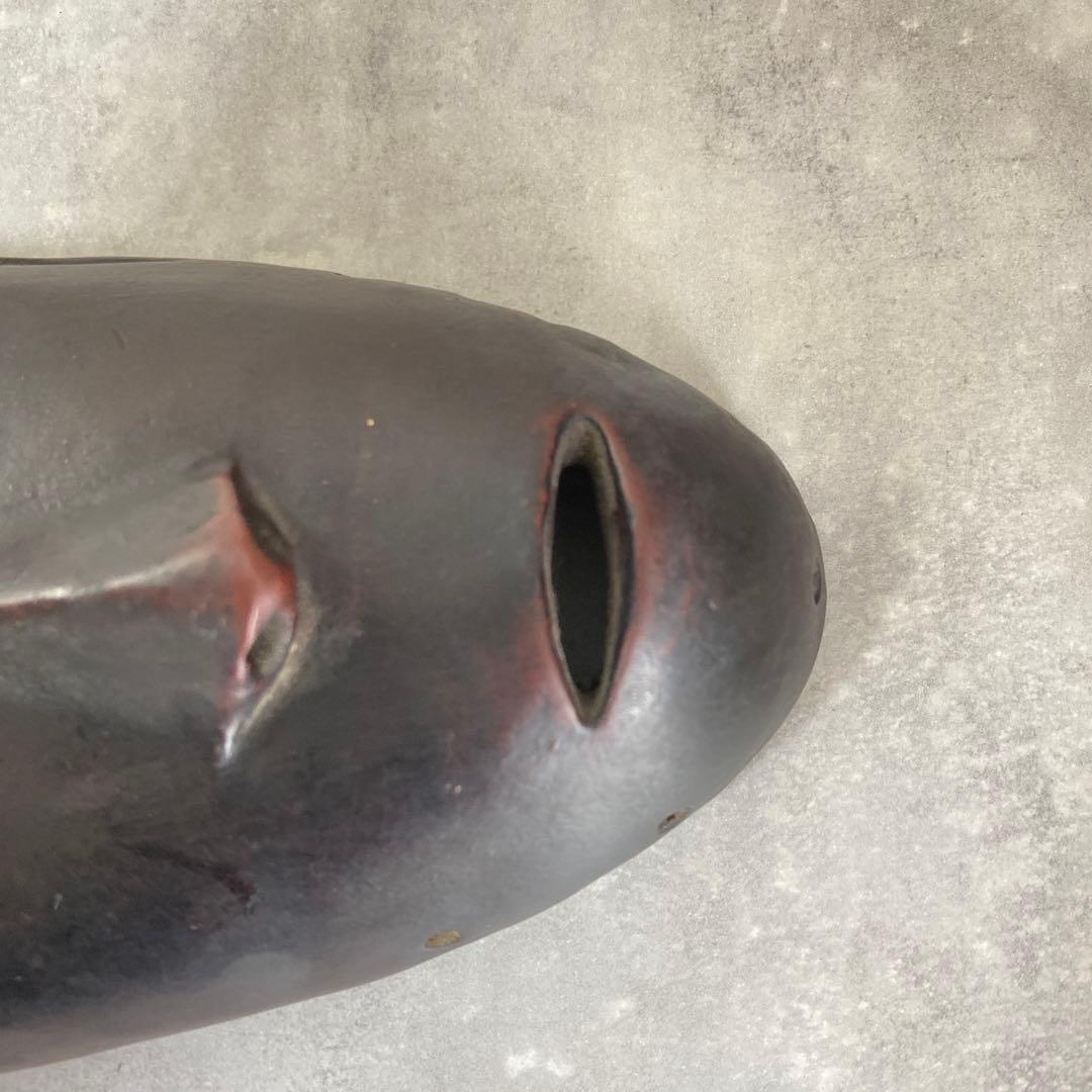 アフリカ工芸品　コートジボワールのマスク　ルーブル型取り工房、9 x 17 cm