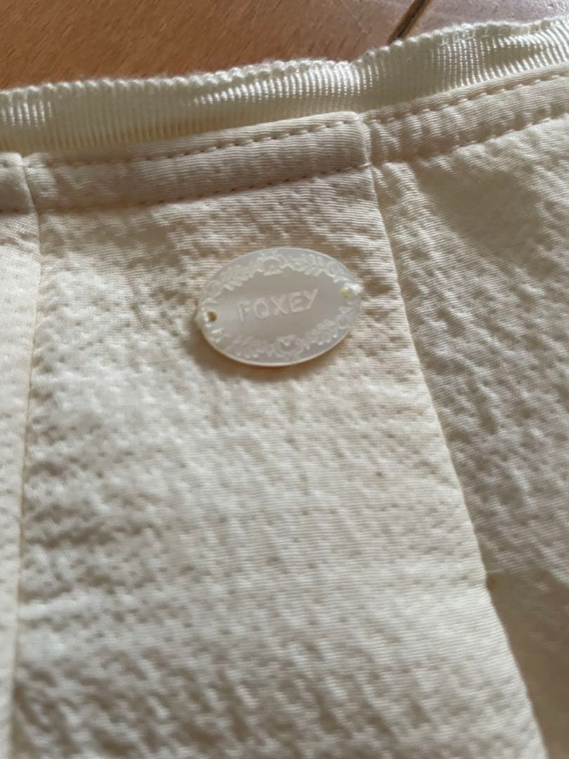 お値下げしました！FOXEY ホワイト 膝丈スカート