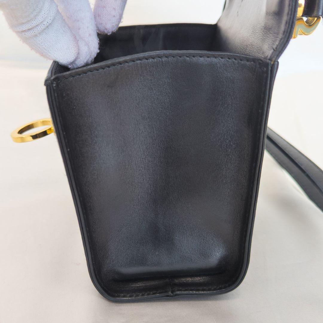 【極美品】 Ferragamo ガンチーニ ミニ ショルダーバッグ 保存袋付き