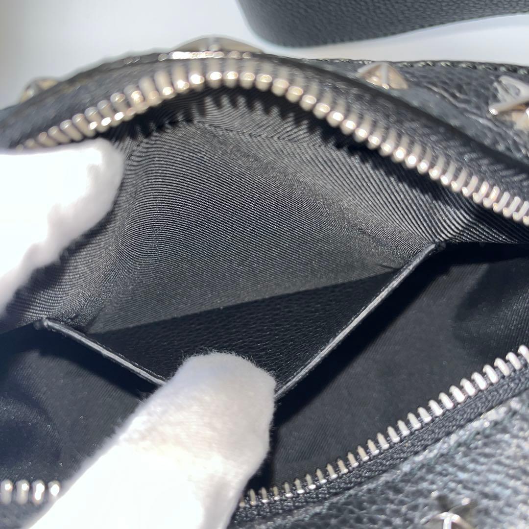 ジミーチュウ　ペガシ　カメラバッグ　スタースタッズ　レザー　ブラック　斜め掛け