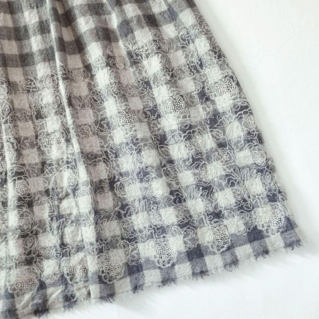 45R✨刺繍入りウール スカート