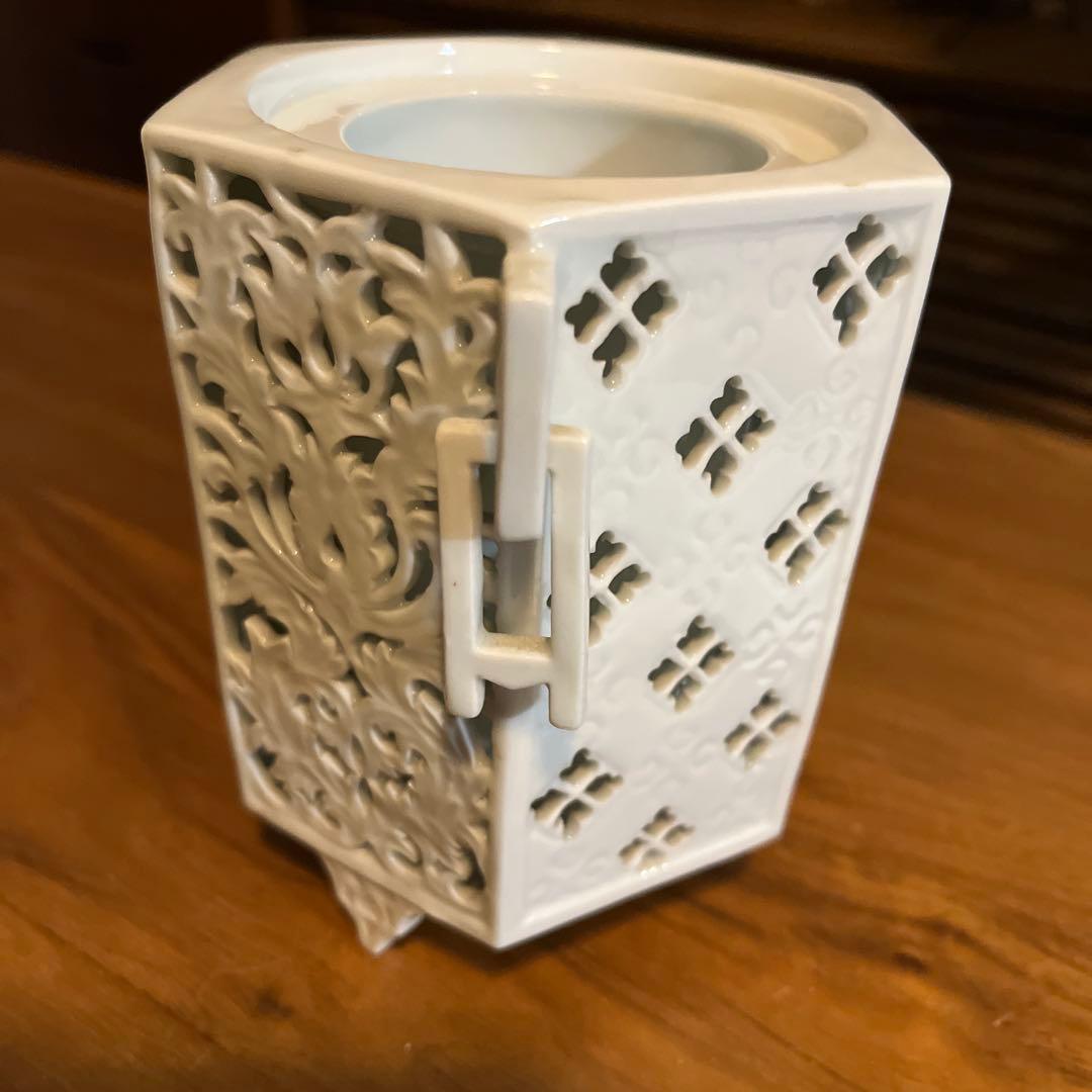 「さくらプロヒさん専用」有田焼　杉原一壺　白磁　透かし彫　香炉　三つ足　獅子