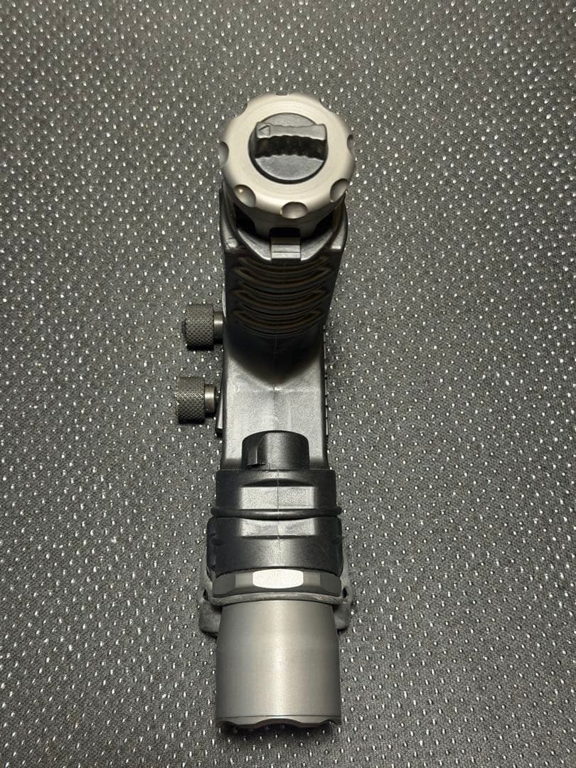 実物　surefire シュアファイア M910A