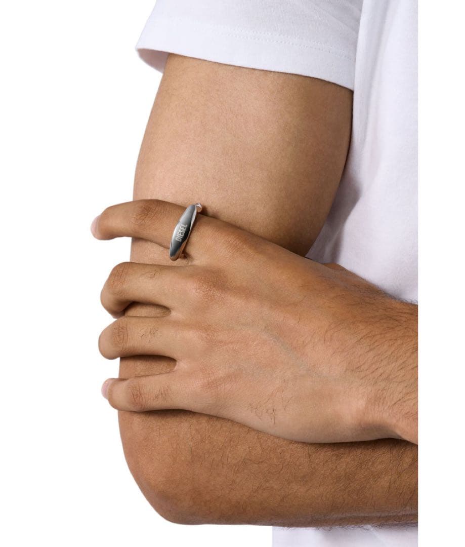 DIESEL ユニセックス リング　サイズ8