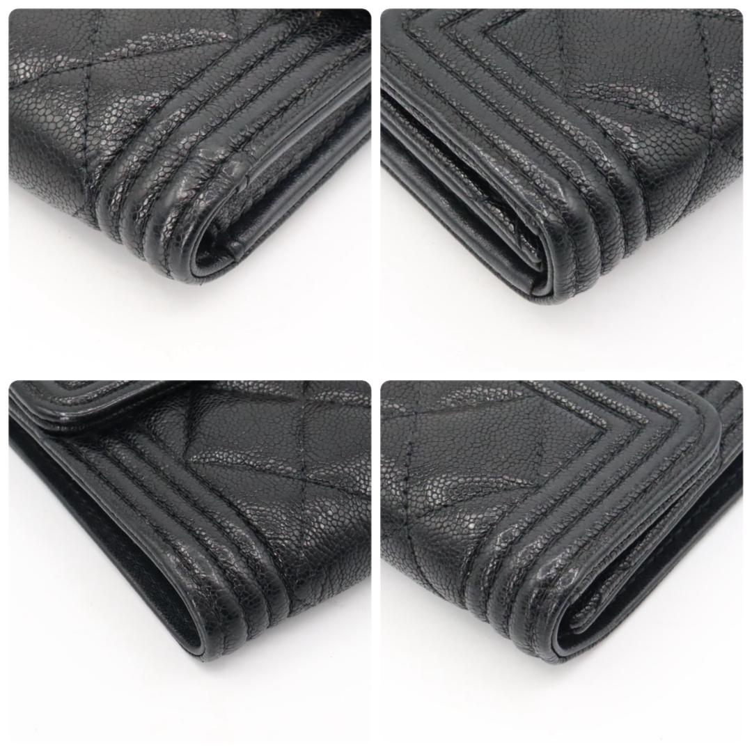 美品　シャネル　キャビアスキン　ボーイシャネル　折り財布　ブラック