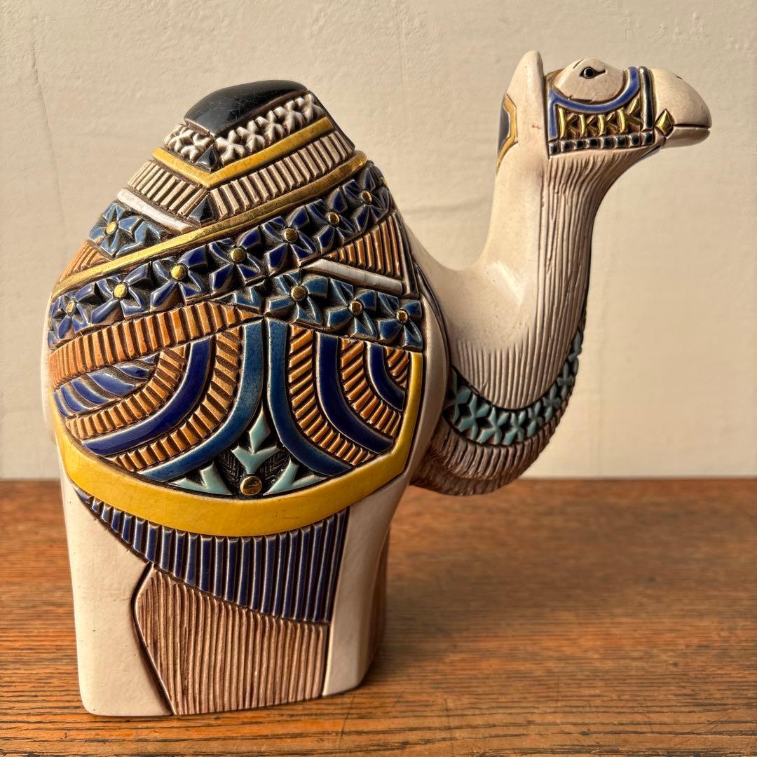 アーテサニア リンコナダ社 ウルグアイ 白いラクダ 焼物 オブジェ