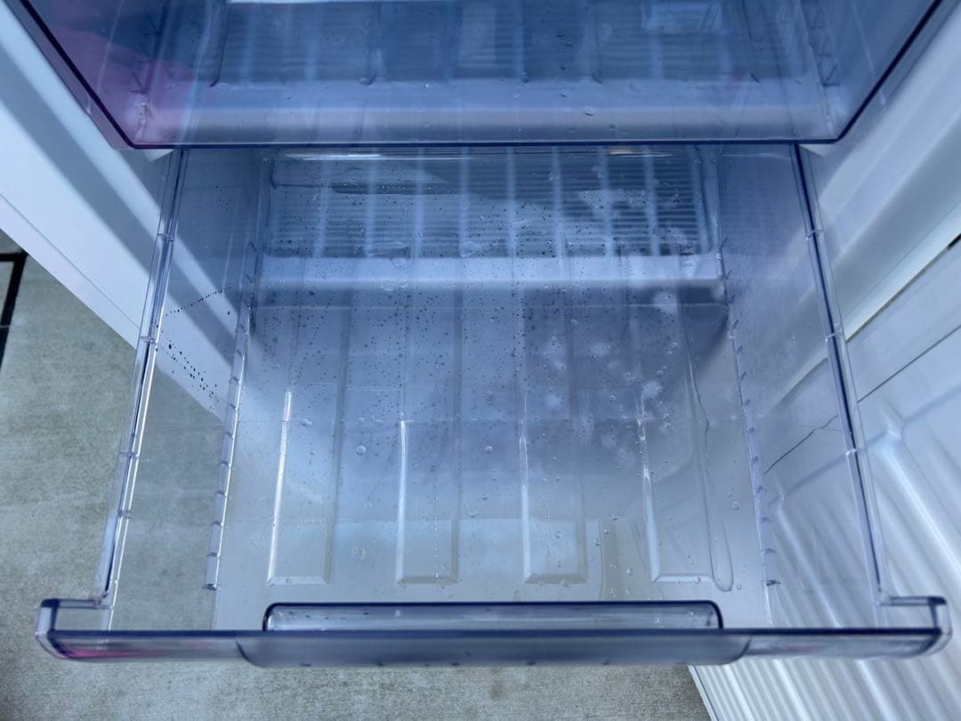 シャープ　SHARP FJ-HS17X 冷凍庫　6段式　ホワイト　送料込