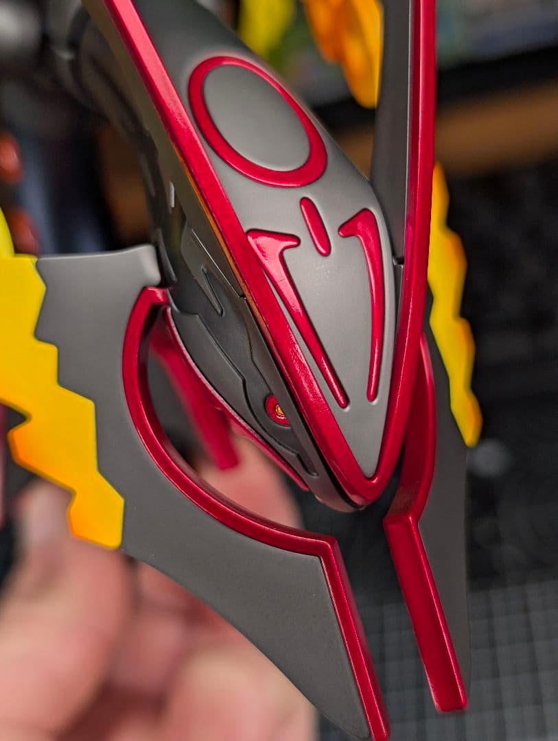 黒いメガレックウザ　全塗装　完成品　ポケプラ