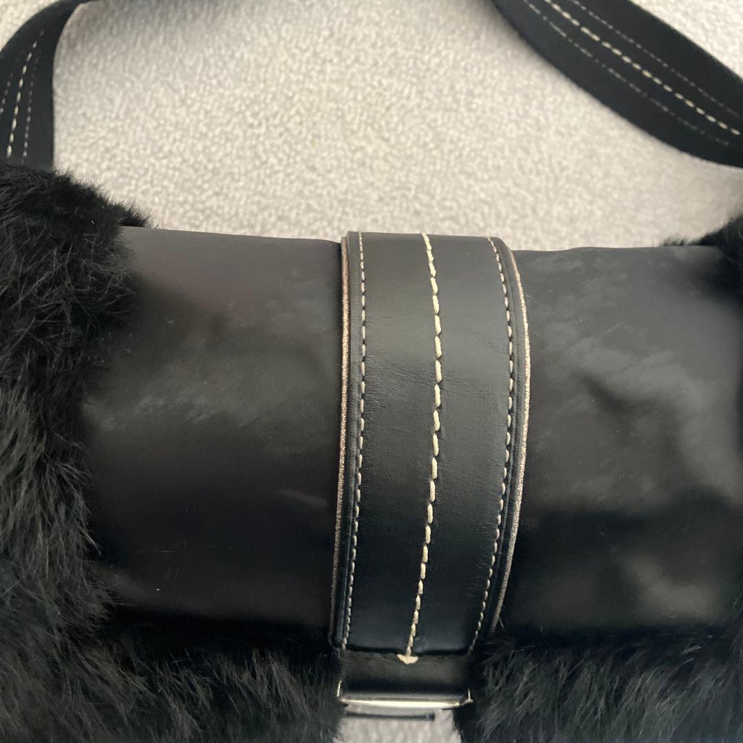 保存袋付✨コーチ　ファー　カメラバッグ　シグネチャー　黒　ショルダーバッグ