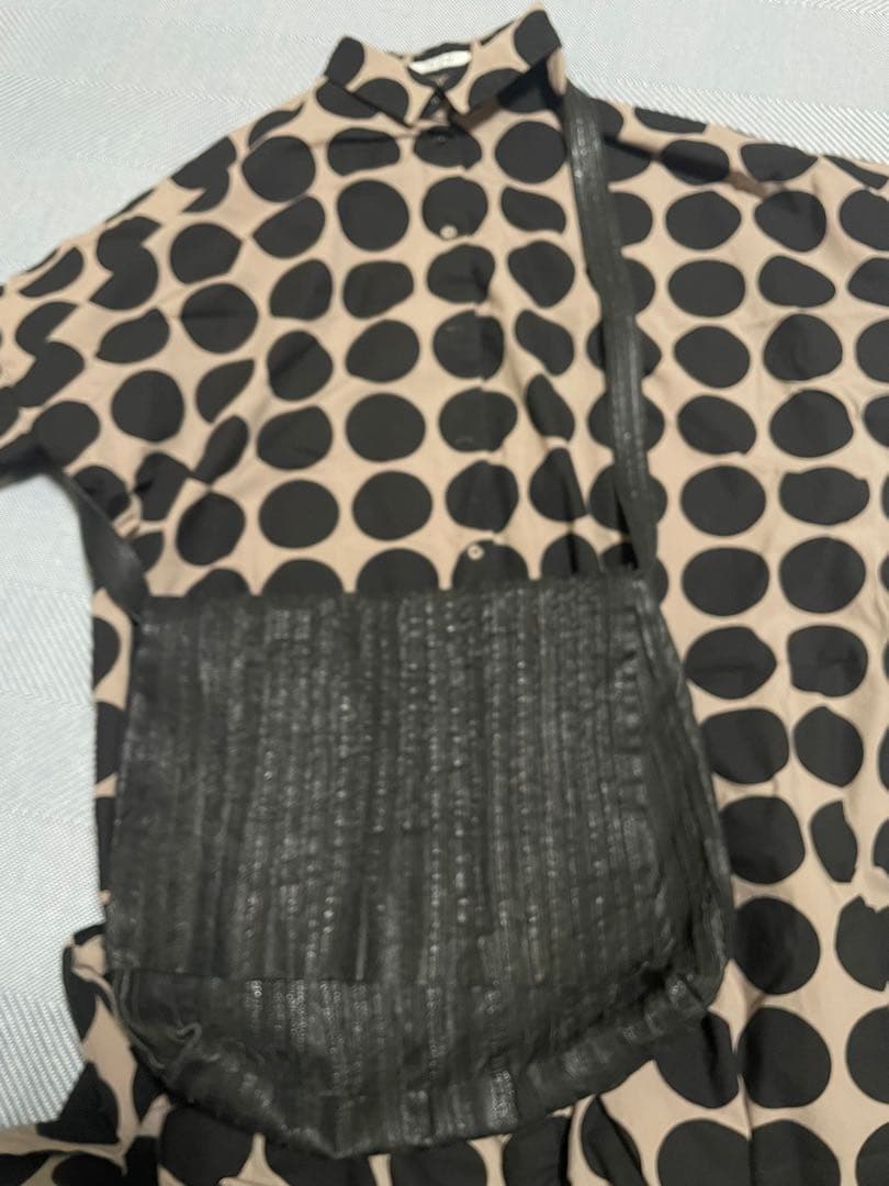 ヨーガンレール　斜め掛けメッセンジャーバッグ