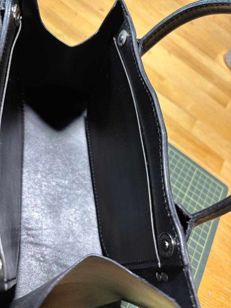 チャリー出品です。