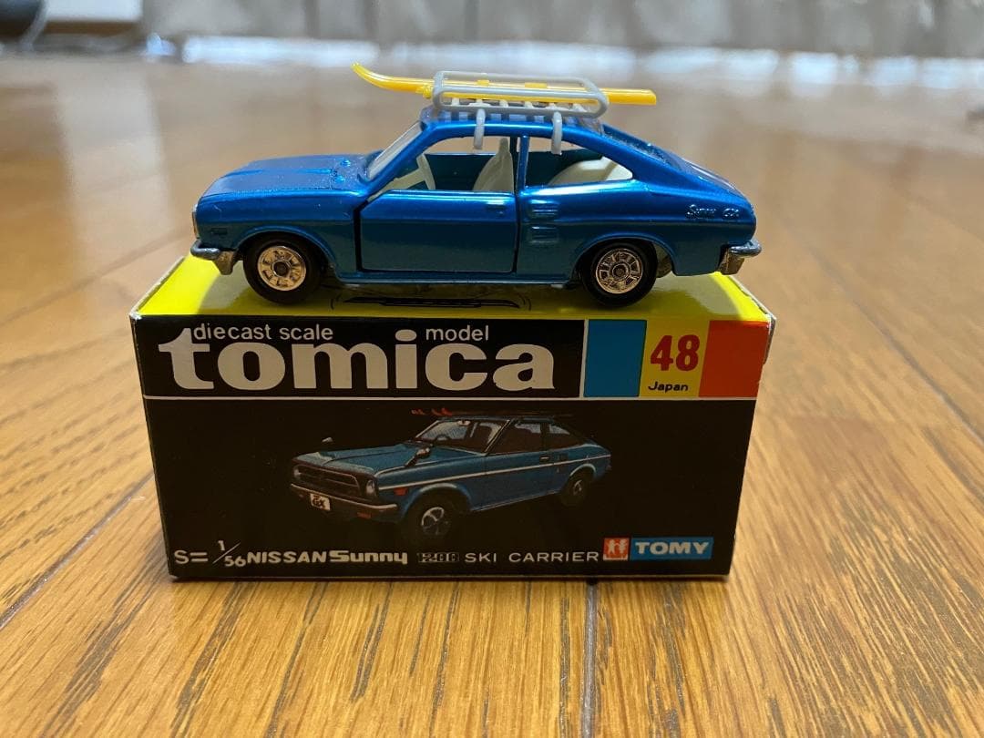 トミカ黒箱48　ニッサン　サニースキーキャリア　当時物　デッドストック