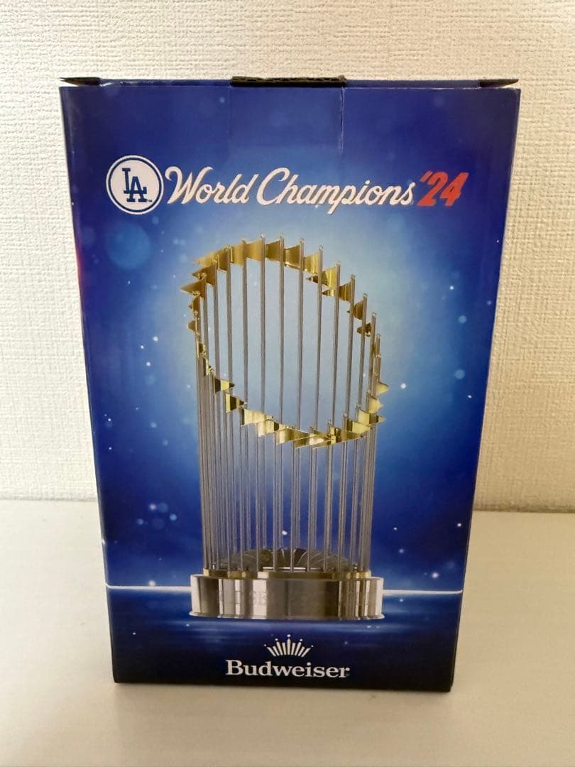 ワールドシリーズトロフィー レプリカ　ドジャース　6/17試合配布