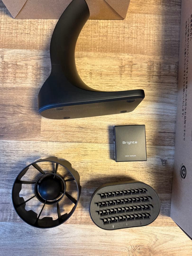 【週末限定値下げ】Brighte ヘアドライヤー＋スタンド