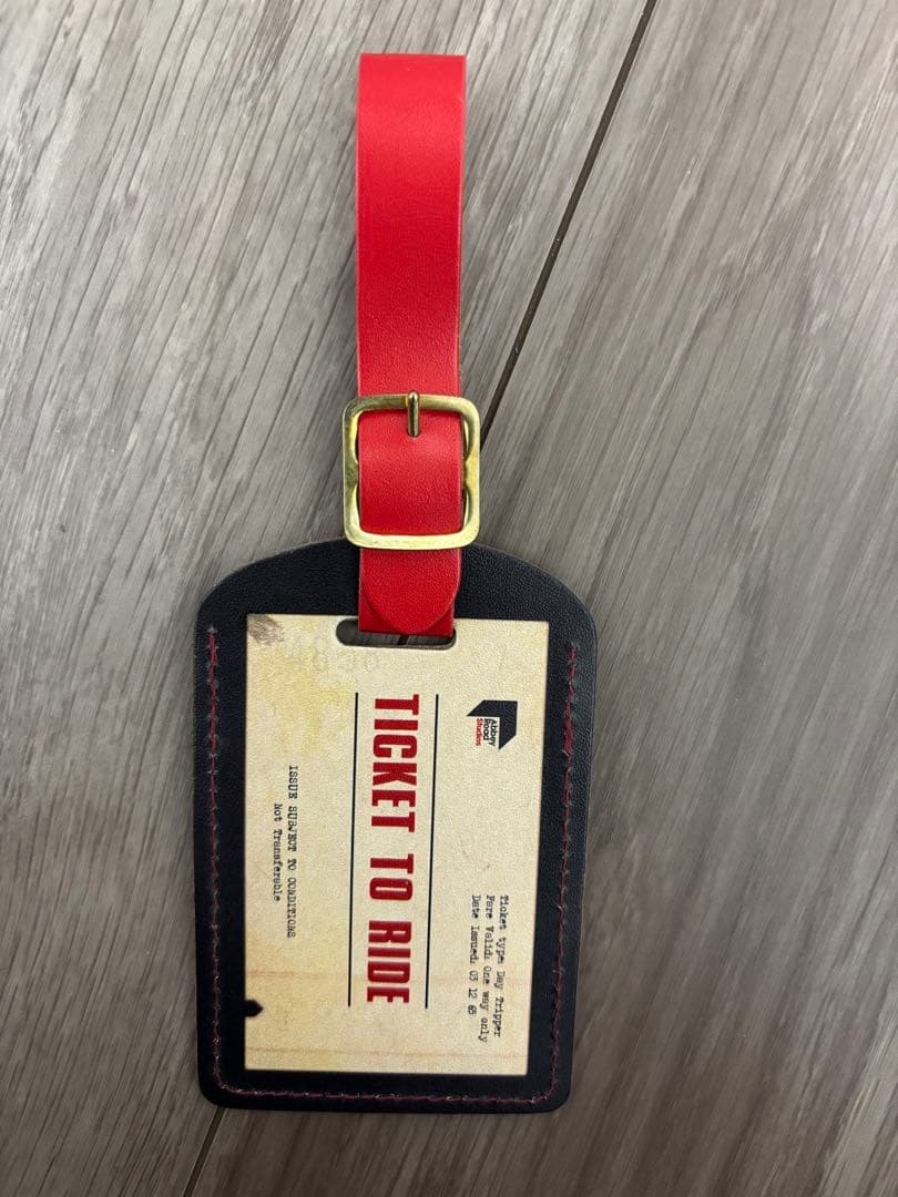 ビートルズ アビーロードスタジオ ネームタグ