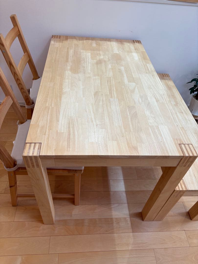 IKEA 4人掛けダイニングテーブル チェア・ベンチ付き