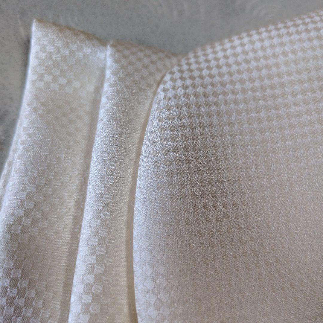 七五三３歳正絹手縫いの被布（中綿無し）オフホワイト（小さな格子柄）