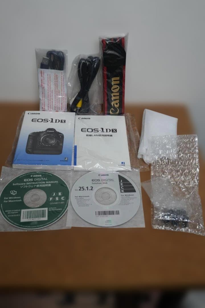EOS 1DX(無印)/純正バッテリ、CFメディア、他付属品