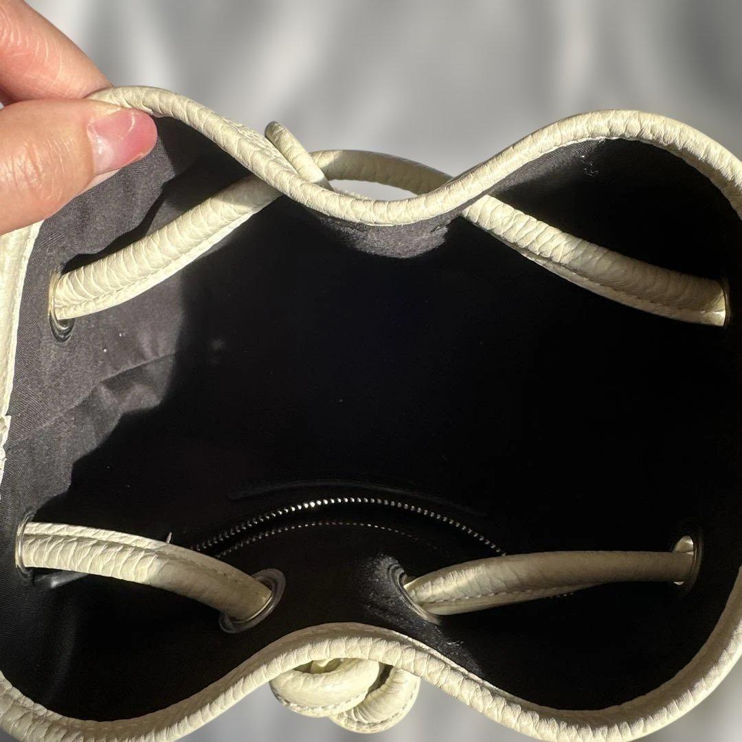 今週限定価格！VASIC ボンド ミニ ハンドバッグ ミュゲ