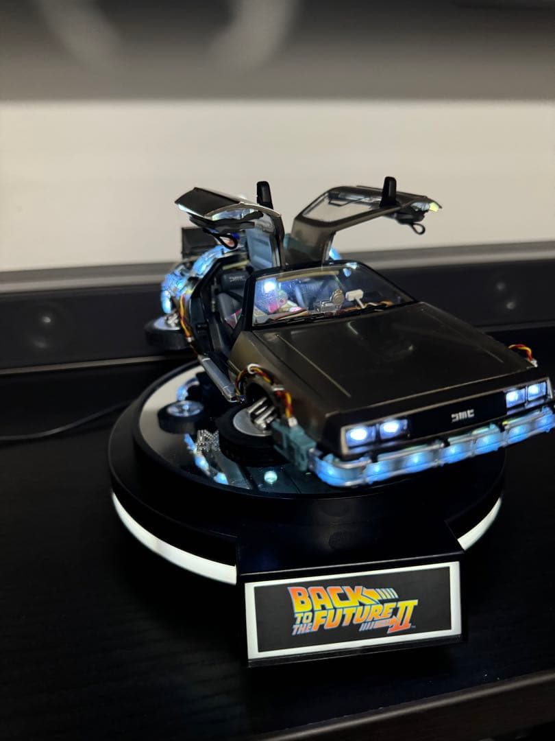 デロリアンバック・トゥ・ザ・フューチャー 1/20スケールキッズロジック