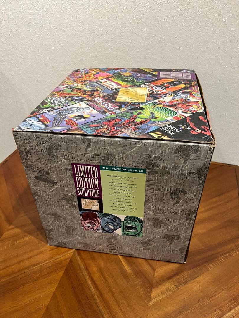 スタチュー　インクレディブル・ハルク