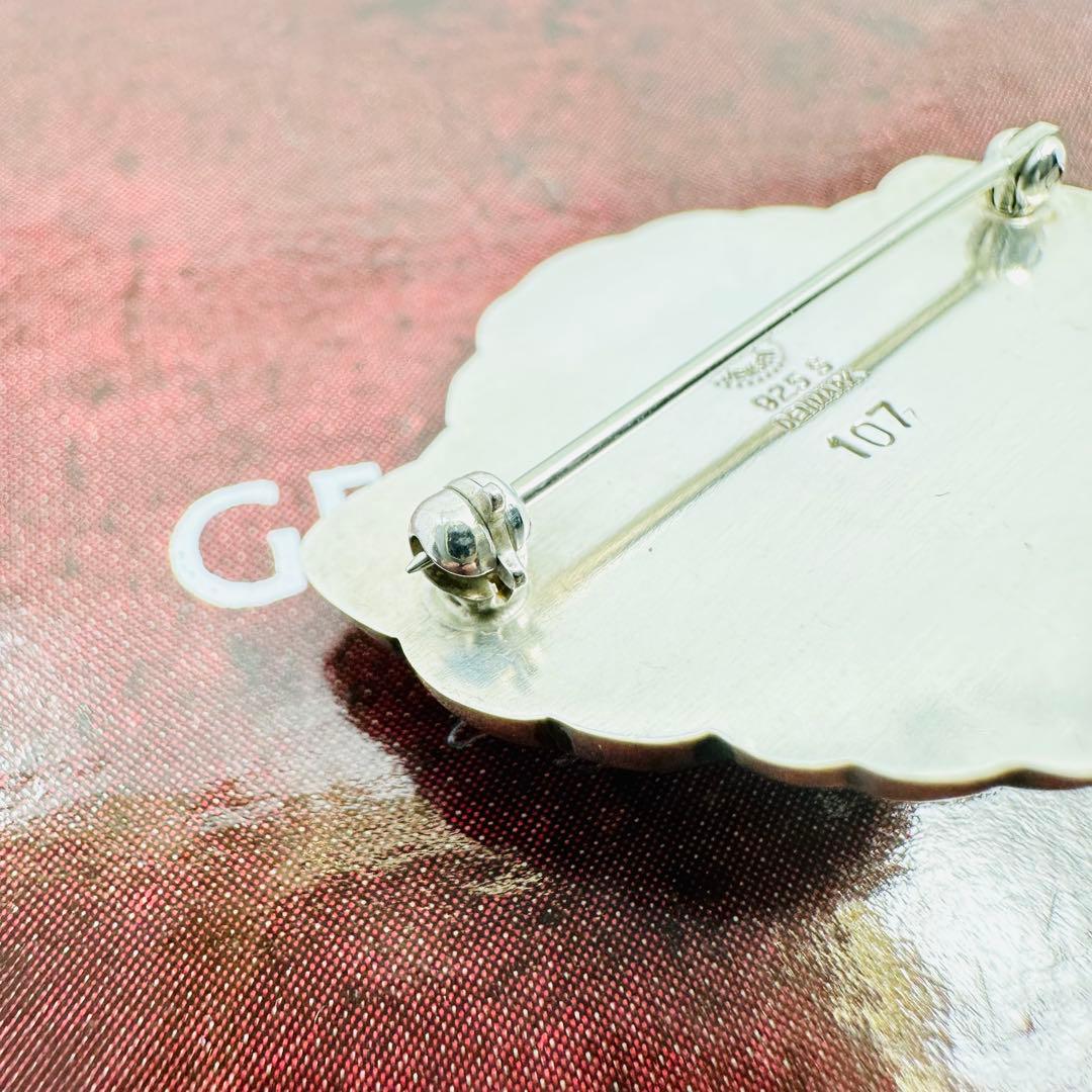   107 ムーンストーン　シルバー　ブローチ　フラワー