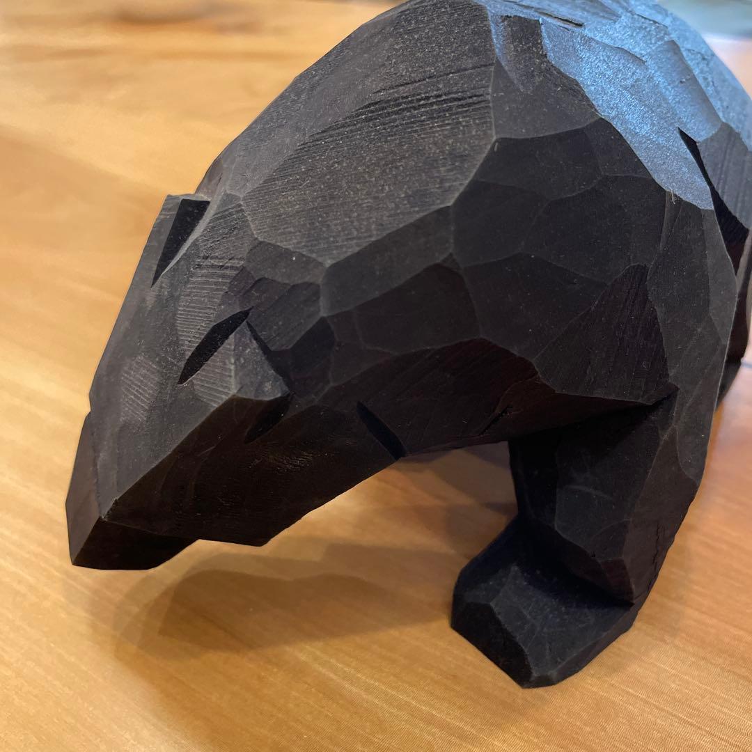 佐藤憲治作　木彫り　這い熊　徳島本藍染