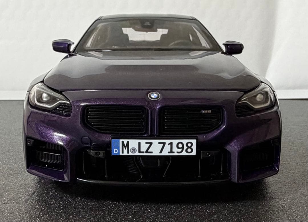 【新品同様】ミニチャンプスBMW M2クーペG87 2023 パープル 1/18