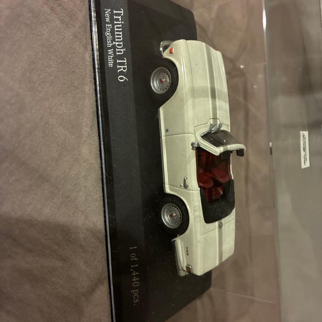 Triumph TR6 ミニカー 1/40スケール