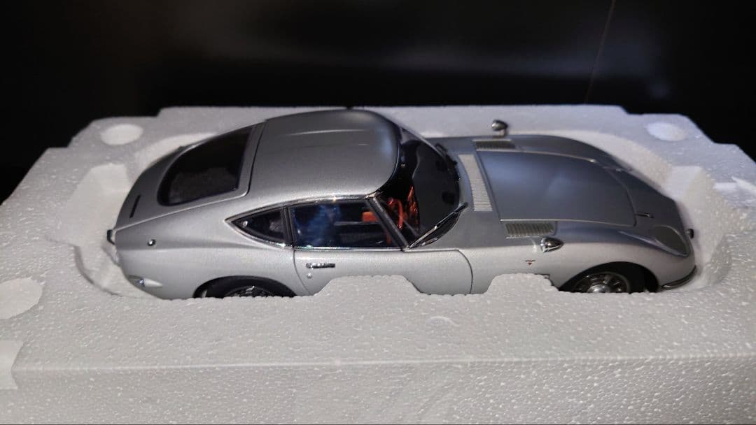 autoart 1/18 トヨタ 2000gt millennium