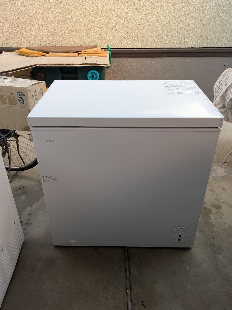 SAMKYO 冷凍ストッカー200l　25/10月購入 保証付　東京都お届可